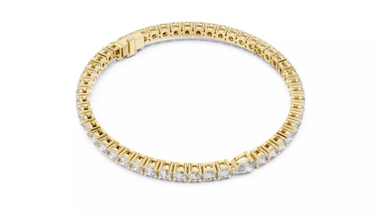 YELLOW GOLD LAB-GROWN DIAMOND BRACELET WITH BOX CLASP AND SAFETY FEATURE, PRONG-SET PEAR CENTER AND ROUND DIAMONDS, VVS TO VS+ CLARITY, D–F COLOR #YELLOW GOLD