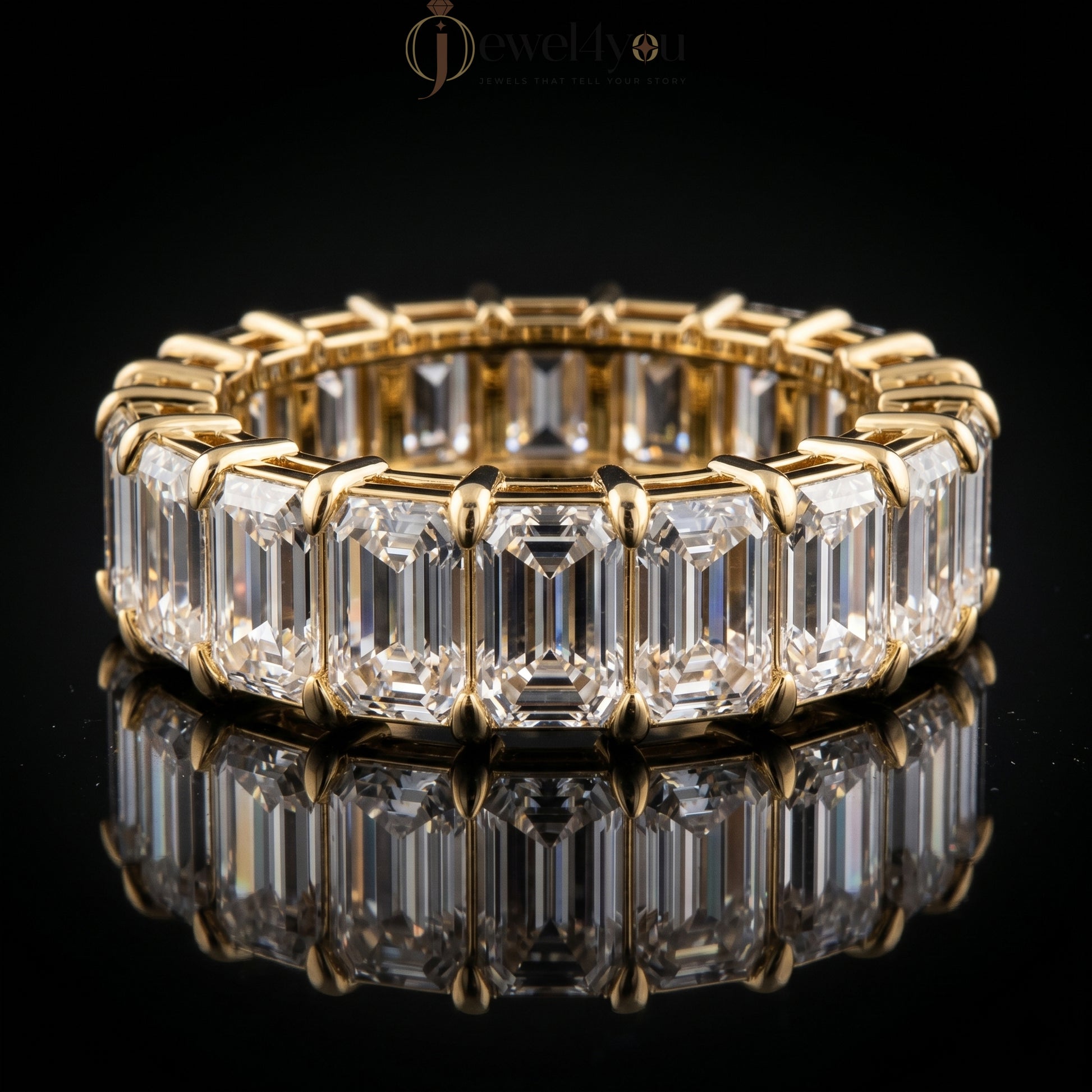 EMERALD DIAMOND YELLOW GOLD ETRNITY RING 
