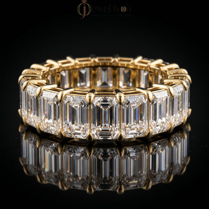 EMERALD DIAMOND YELLOW GOLD ETRNITY RING 