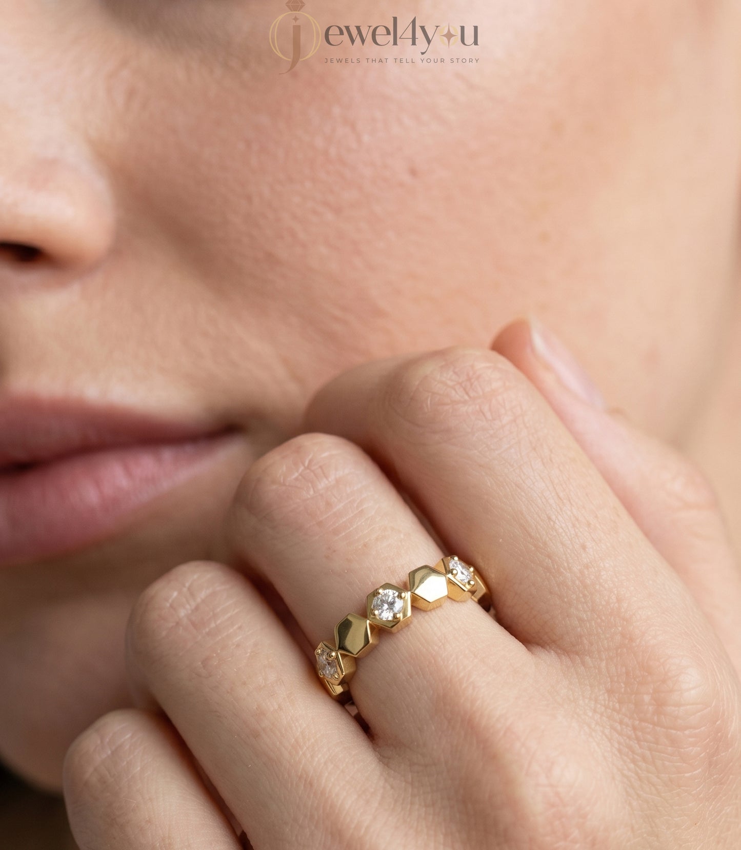 Yellow gold honeycomb lab-grown diamond ring with round prong-set D–F color VVS to VS+ clarity diamonds arranged in eternity design #YELLOW GOLD