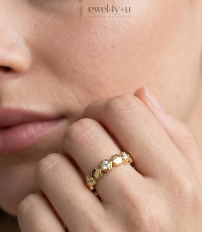Yellow gold honeycomb lab-grown diamond ring with round prong-set D–F color VVS to VS+ clarity diamonds arranged in eternity design #YELLOW GOLD