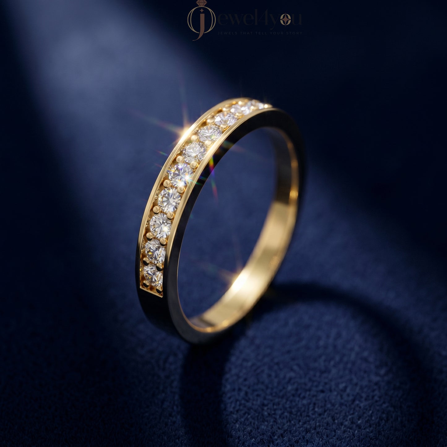 ROUND DIAMOND YELLOW GOLD BAND ##YELLOW GOLD
