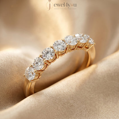 ROUND DIAMOND YELLOW GOLD ETRNITY BAND 