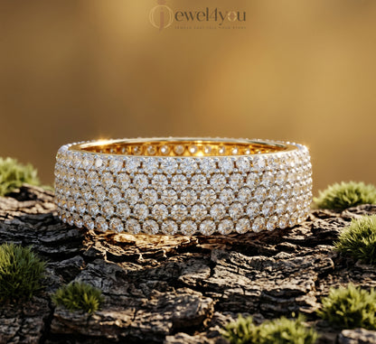 ROUND DIAMOND YELLOW GOLD ETRNITY BAND 