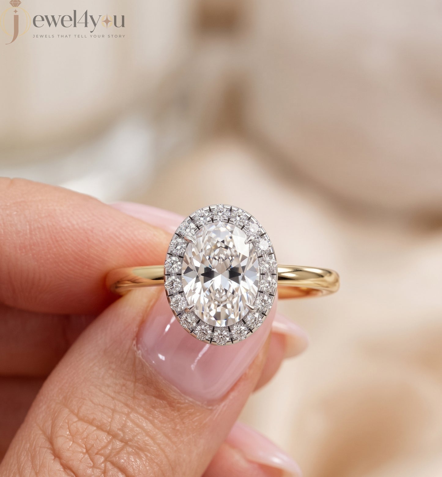 YELLOW GOLD WITH OVAL CENTER AND ROUND HALO ##YELLOW GOLD