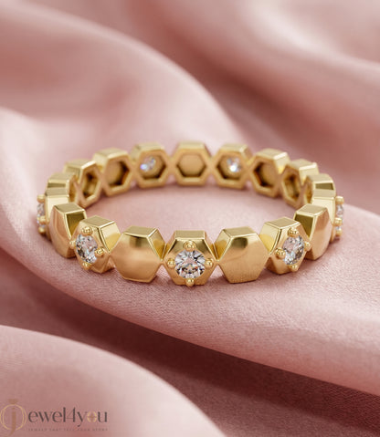 Yellow gold honeycomb lab-grown diamond ring with round prong-set D–F color VVS to VS+ clarity diamonds arranged in eternity design #YELLOW GOLD
