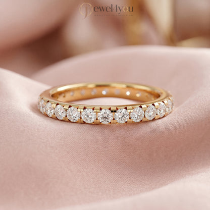 ROUND DIAMOND YELLOW GOLD ETRNITY BAND 