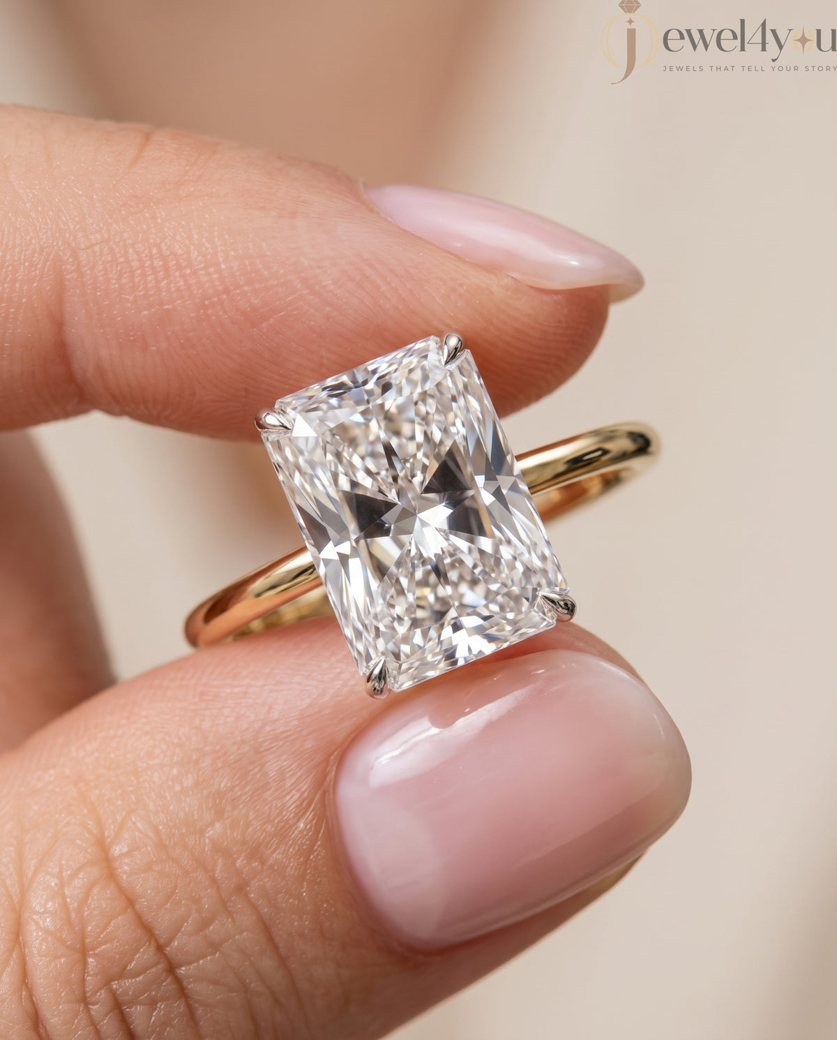 YELLOW GOLD RADIANT-CUT LAB DIAMOND ENGAGEMENT RING WITH ELEVATED FOUR-PRONG SETTING ##YELLOW GOLD