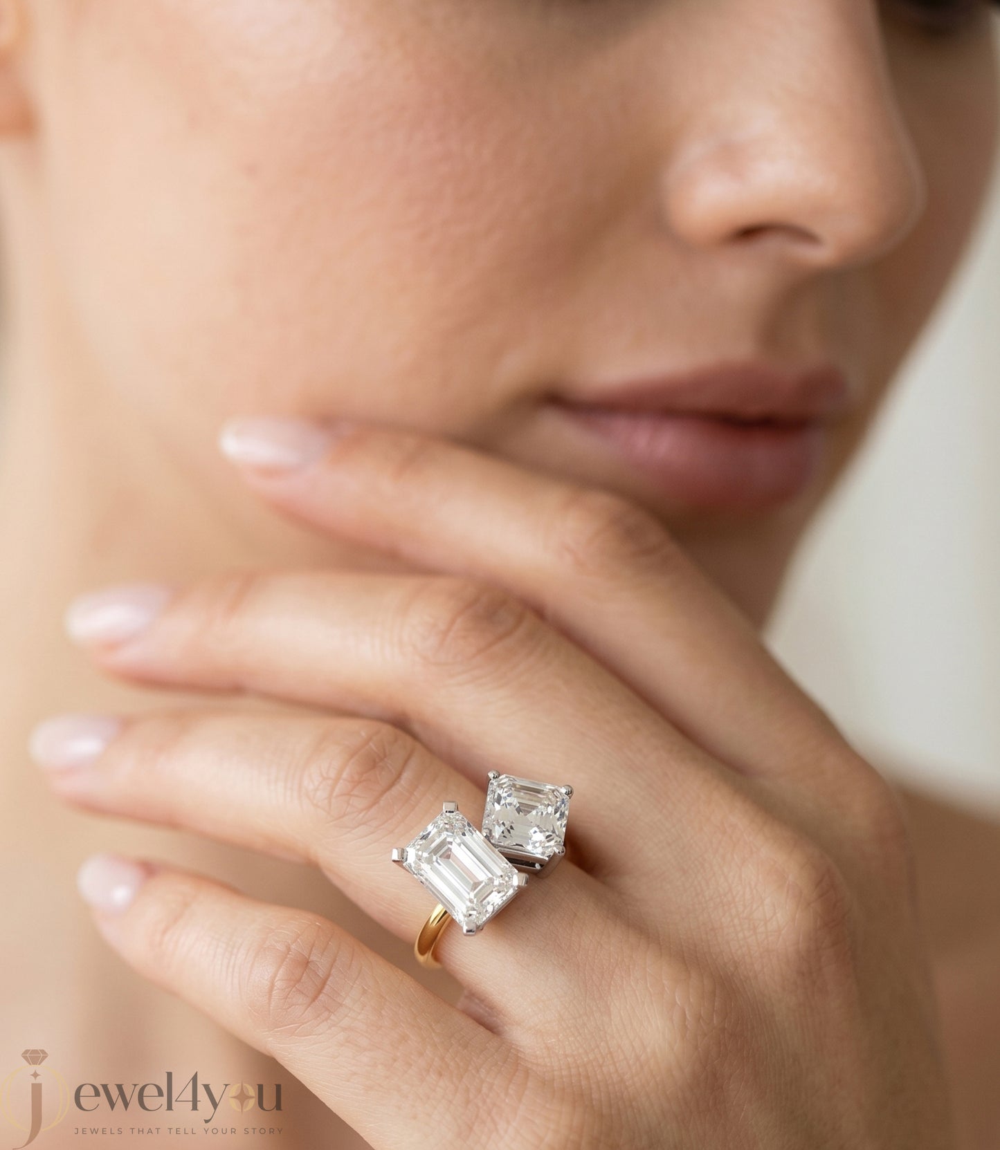 DUAL LAB-GROWN DIAMOND RING WITH RADIANT AND EMERALD CUTS IN YELLOW GOLD BAR SETTING ##YELLOW GOLD
