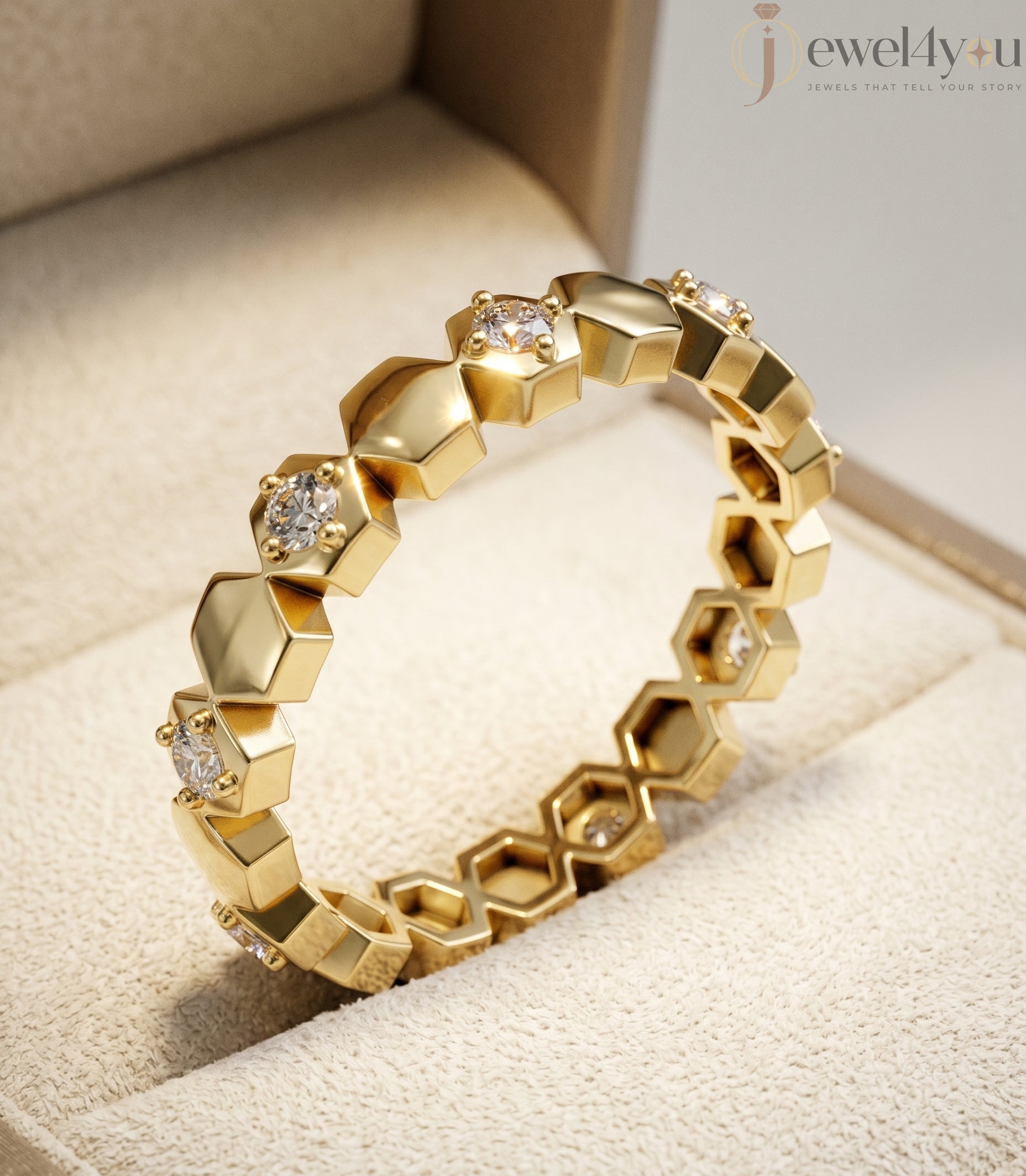 Yellow gold honeycomb lab-grown diamond ring with round prong-set D–F color VVS to VS+ clarity diamonds arranged in eternity design #YELLOW GOLD