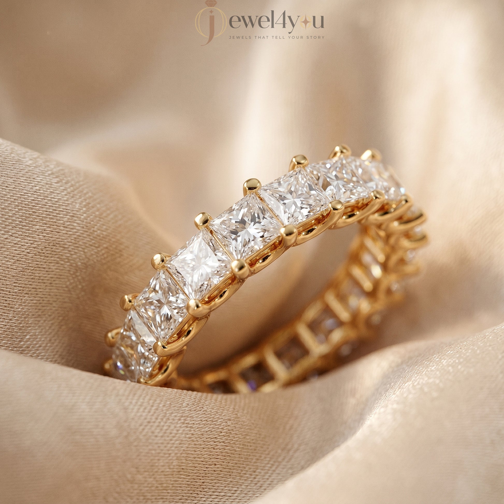 PRINCESS DIAMOND YELLOW GOLD ETRNITY BAND 