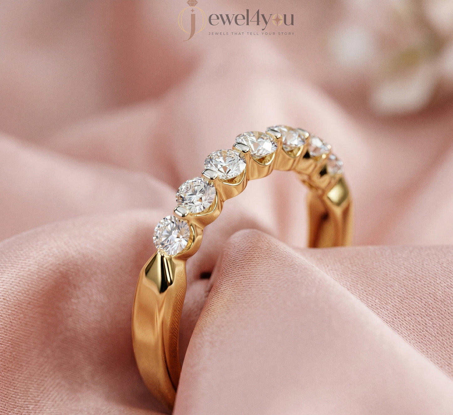ROUND DIAMOND YELLOW GOLD BAND ##YELLOW GOLD