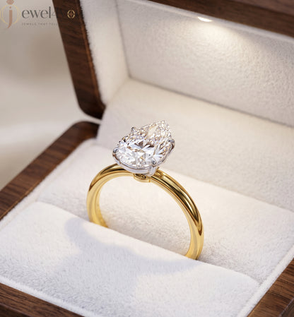 YELLOW GOLD PEAR-CUT LAB DIAMOND ENGAGEMENT RING WITH ELEVATED FOUR-PRONG SETTING 