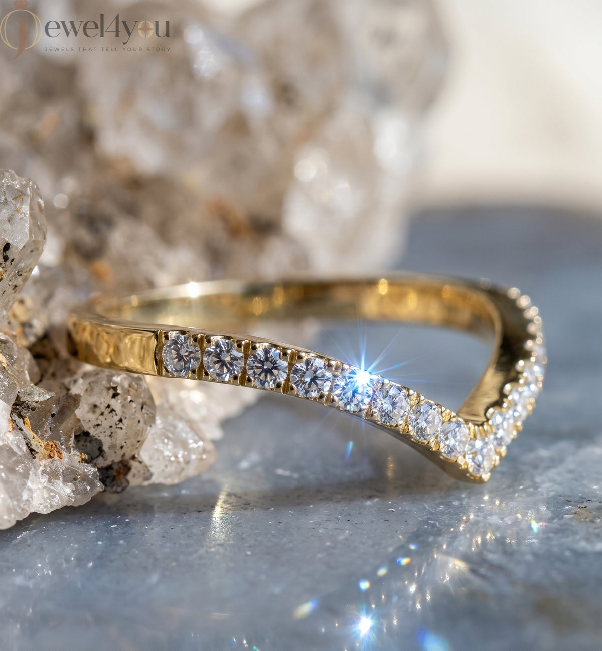 Eternal Chevron chevron V-shaped lab-grown diamond ring with pavé round diamonds in Yellow Gold featuring D–F color and VVS to VS+ clarity #YELLOW GOLD
