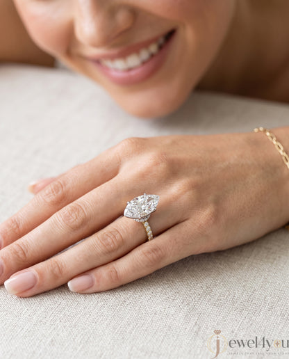 MARQUISE-CUT LAB-GROWN DIAMOND RING WITH ROUND-ACCENT BAND IN YELLOW GOLD 