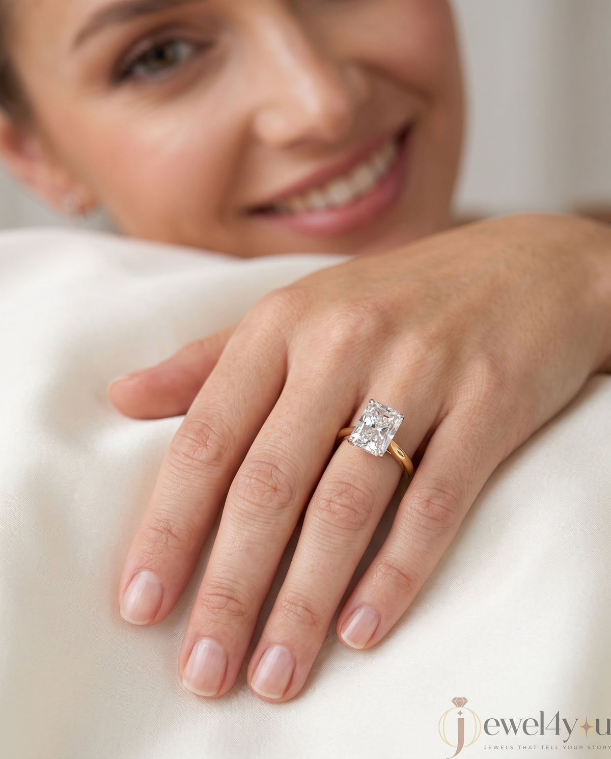 YELLOW GOLD SOLITAIRE ENGAGEMENT RING FEATURING A RADIANT LAB DIAMOND ##YELLOW GOLD
