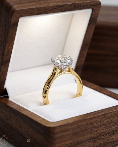 YELLOW GOLD SOLITAIRE ENGAGEMENT RING FEATURING A ROUND LAB DIAMOND 