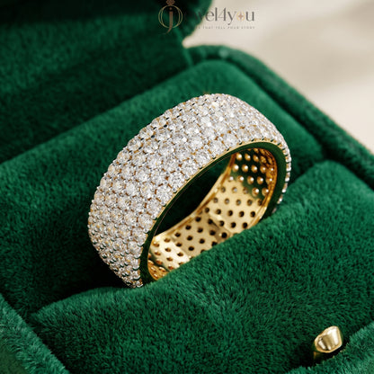 ROUND DIAMOND YELLOW GOLD ETRNITY BAND 