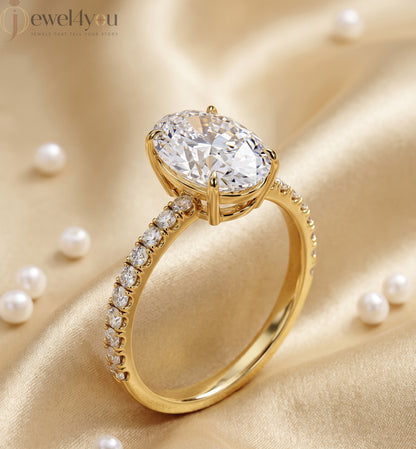 OVAL-CUT SOLITAIRE LAB-GROWN DIAMOND RING IN YELLOW GOLD WITH ROUND-CUT 