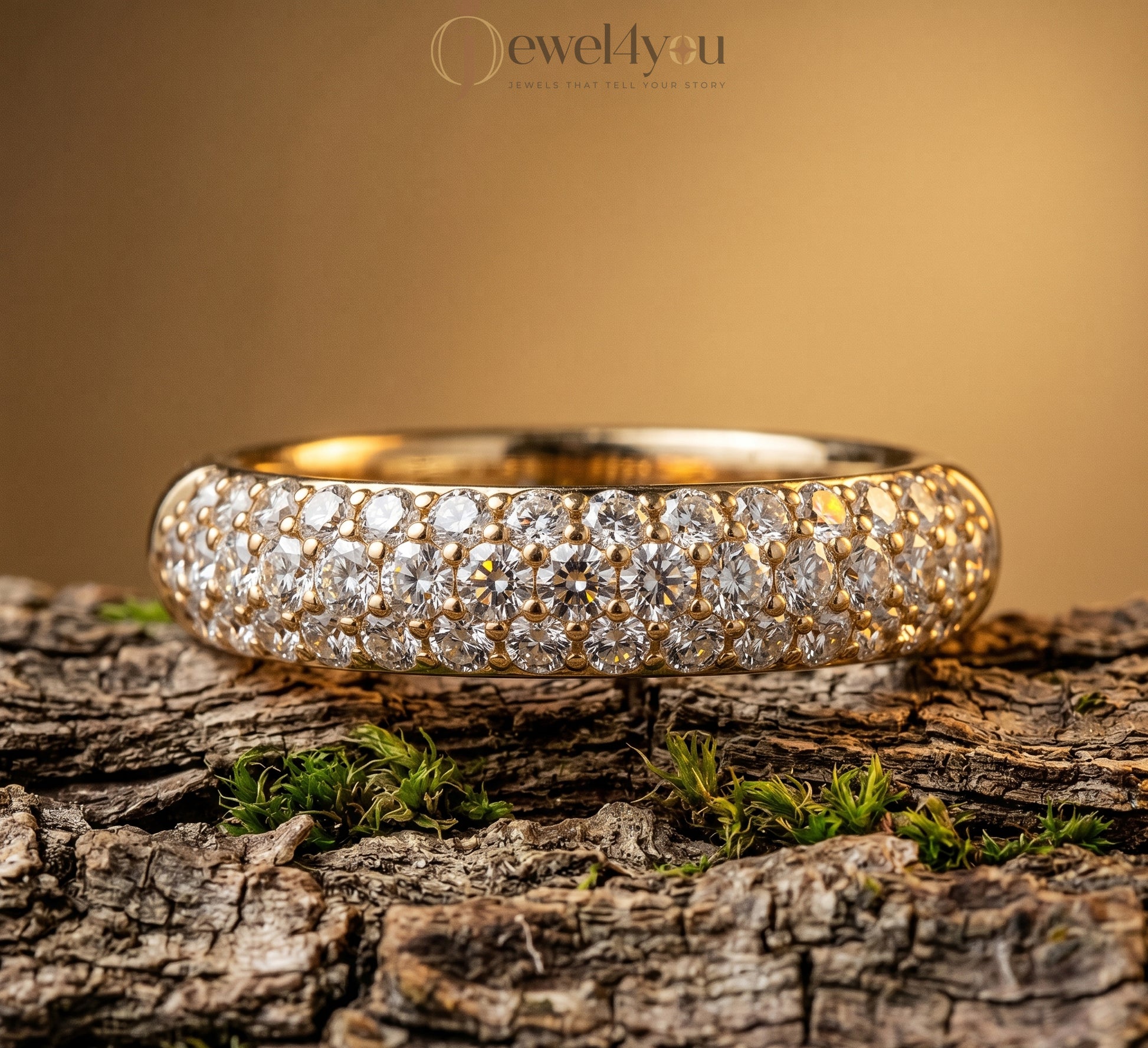 ROUND DIAMOND YELLOW GOLD BAND 