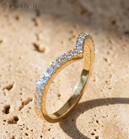 Eternal Chevron chevron V-shaped lab-grown diamond ring with pavé round diamonds in Yellow Gold featuring D–F color and VVS to VS+ clarity #YELLOW GOLD