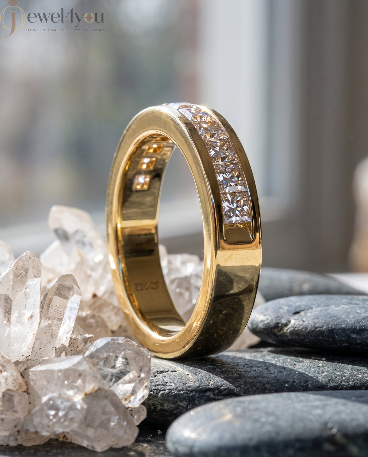 ROUND DIAMOND YELLOW GOLD BAND ##YELLOW GOLD