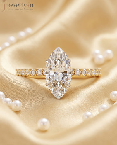 MARQUISE-CUT LAB-GROWN DIAMOND RING WITH ROUND-ACCENT BAND IN YELLOW GOLD 