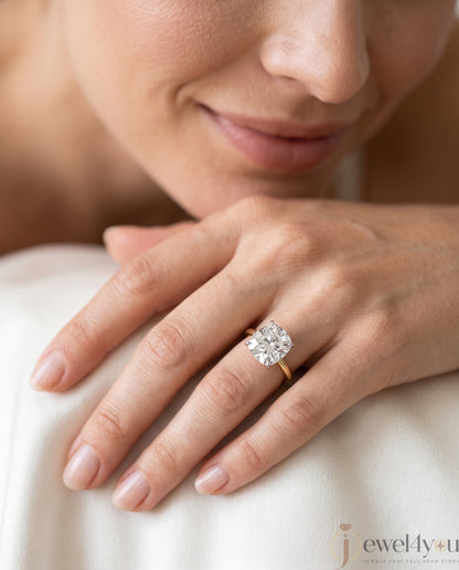CUSHION SQUARE LAB-GROWN DIAMOND SOLITAIRE RING IN YELLOW GOLD 
