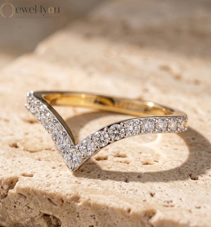 Lab-grown diamond ring with curved V band design, prong-set round diamonds, VVS to VS+ clarity, D–F color, Yellow Gold  finish #YELLOW GOLD