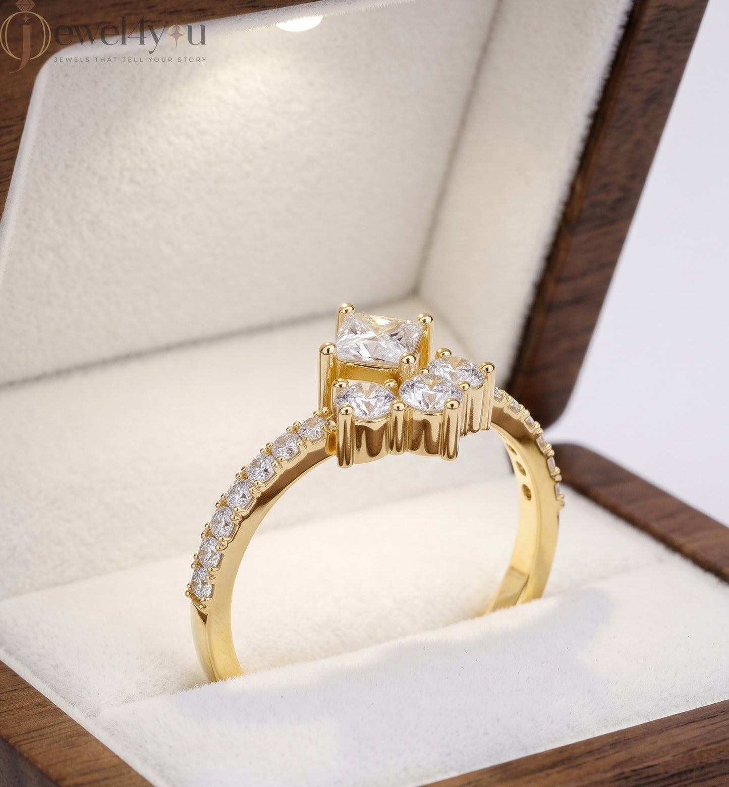 Lab-grown diamond ring with V-shaped cluster design, princess and round diamonds, VVS to VS+ clarity, D–F color, Yellow Gold #YELLOW GOLD