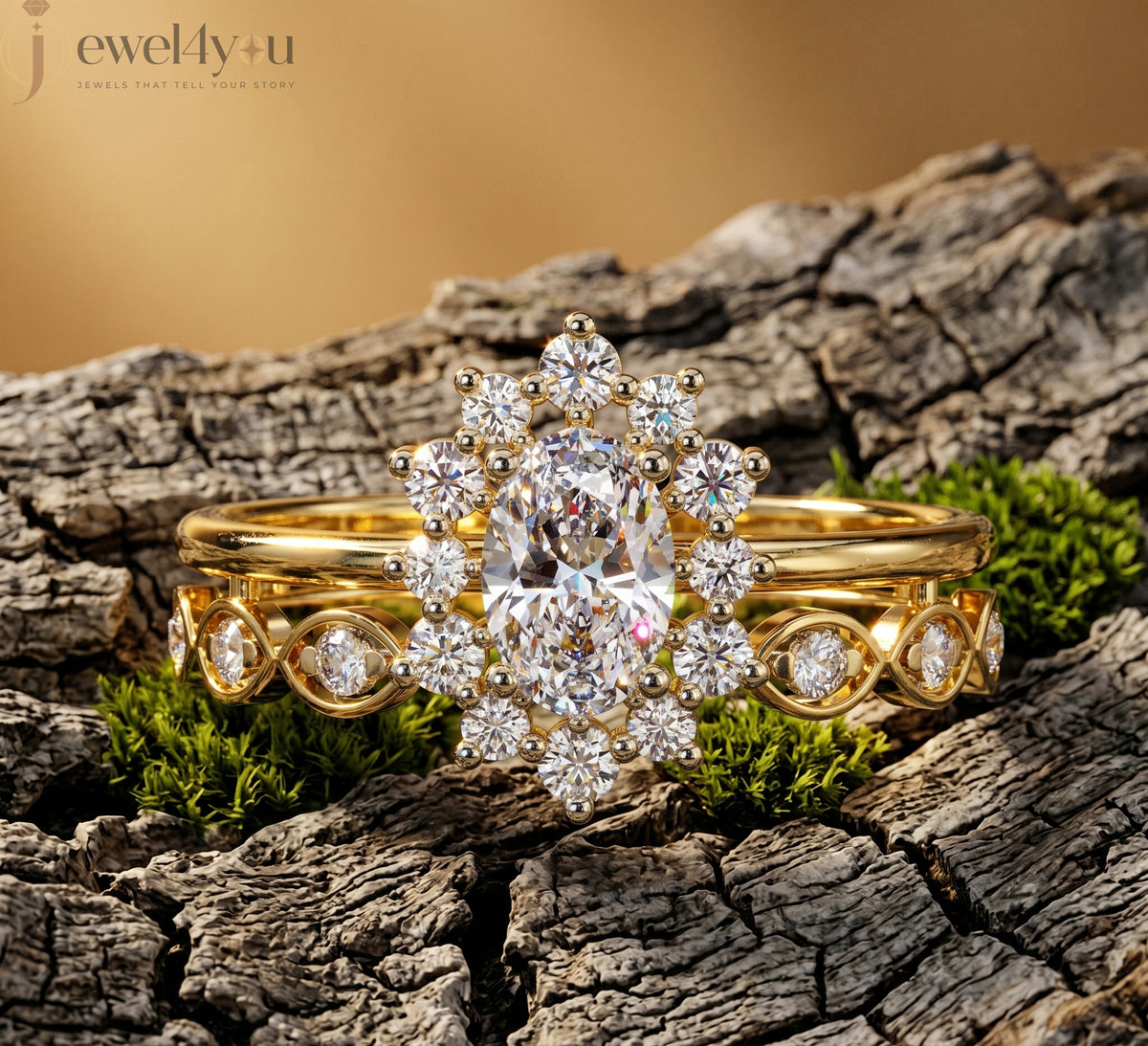 OVAL AND ROUND DIAMOND YELLOW GOLD HALO RING ##YELLOW GOLD
