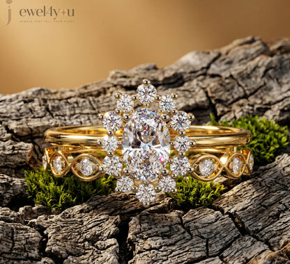 OVAL AND ROUND DIAMOND YELLOW GOLD HALO RING 