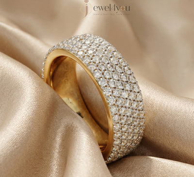 ROUND DIAMOND YELLOW GOLD ETRNITY BAND 