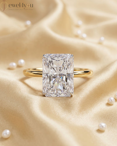 YELLOW GOLD RADIANT-CUT LAB DIAMOND ENGAGEMENT RING WITH ELEVATED FOUR-PRONG SETTING 