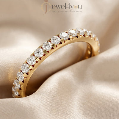 ROUND DIAMOND YELLOW GOLD ETRNITY BAND 