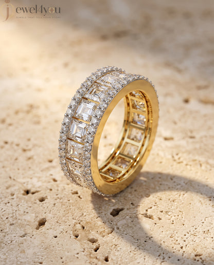 PRINCESS AND ROUND DIAMOND YELLOW GOLD RING 