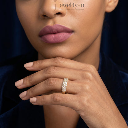ROUND DIAMOND YELLOW GOLD BAND 