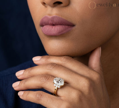 OVAL DIAMOND YELLOW GOLD SOLITAIRE RING 