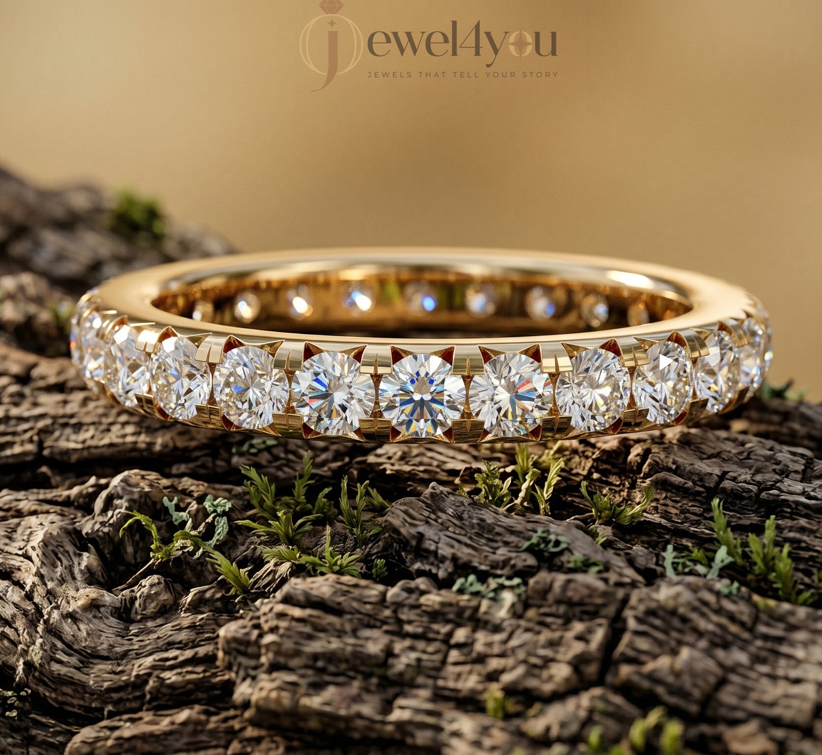 ROUND DIAMOND YELLOW GOLD ETRNITY BAND 