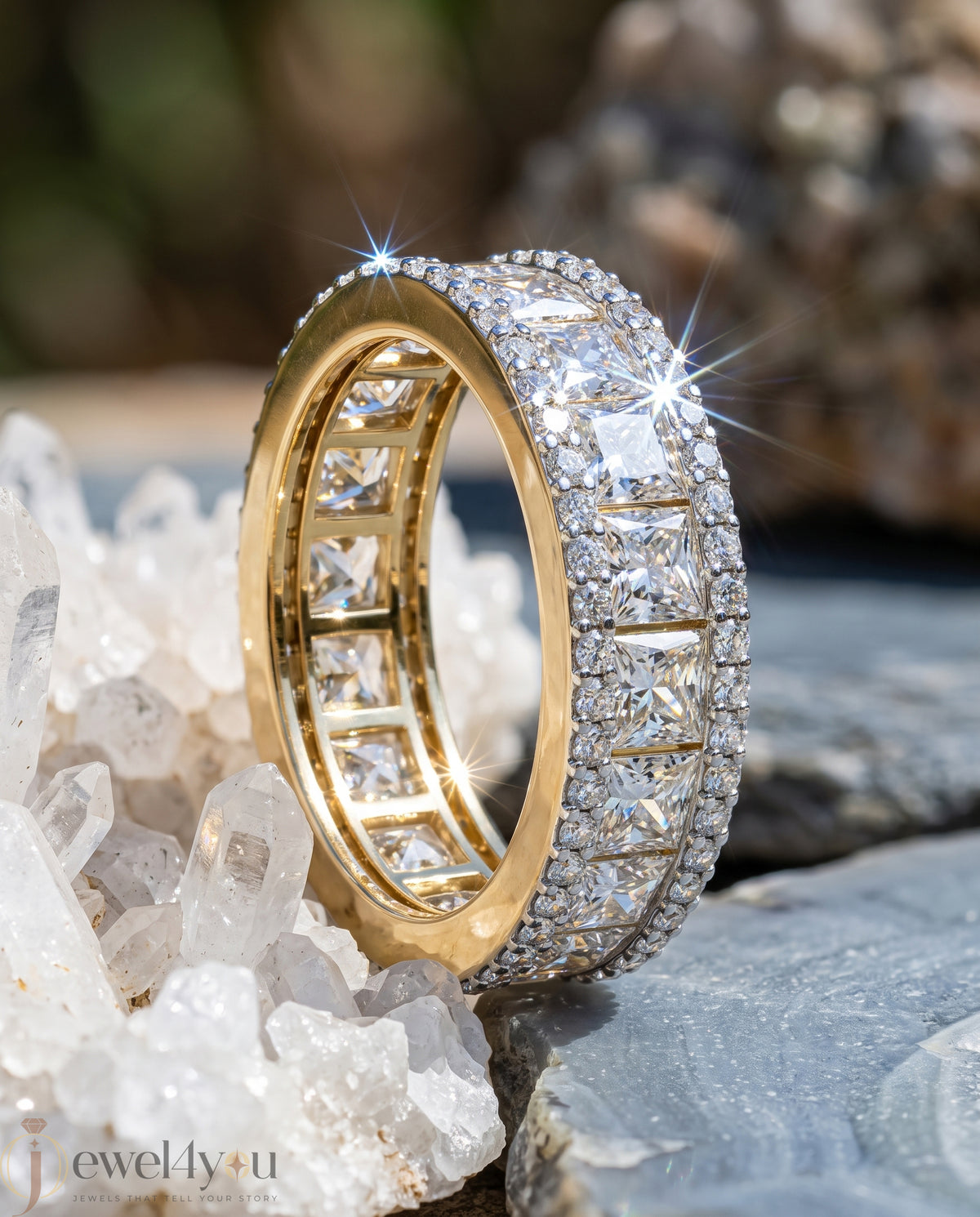 PRINCESS AND ROUND DIAMOND YELLOW GOLD RING ##YELLOW GOLD
