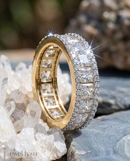 PRINCESS AND ROUND DIAMOND YELLOW GOLD RING 