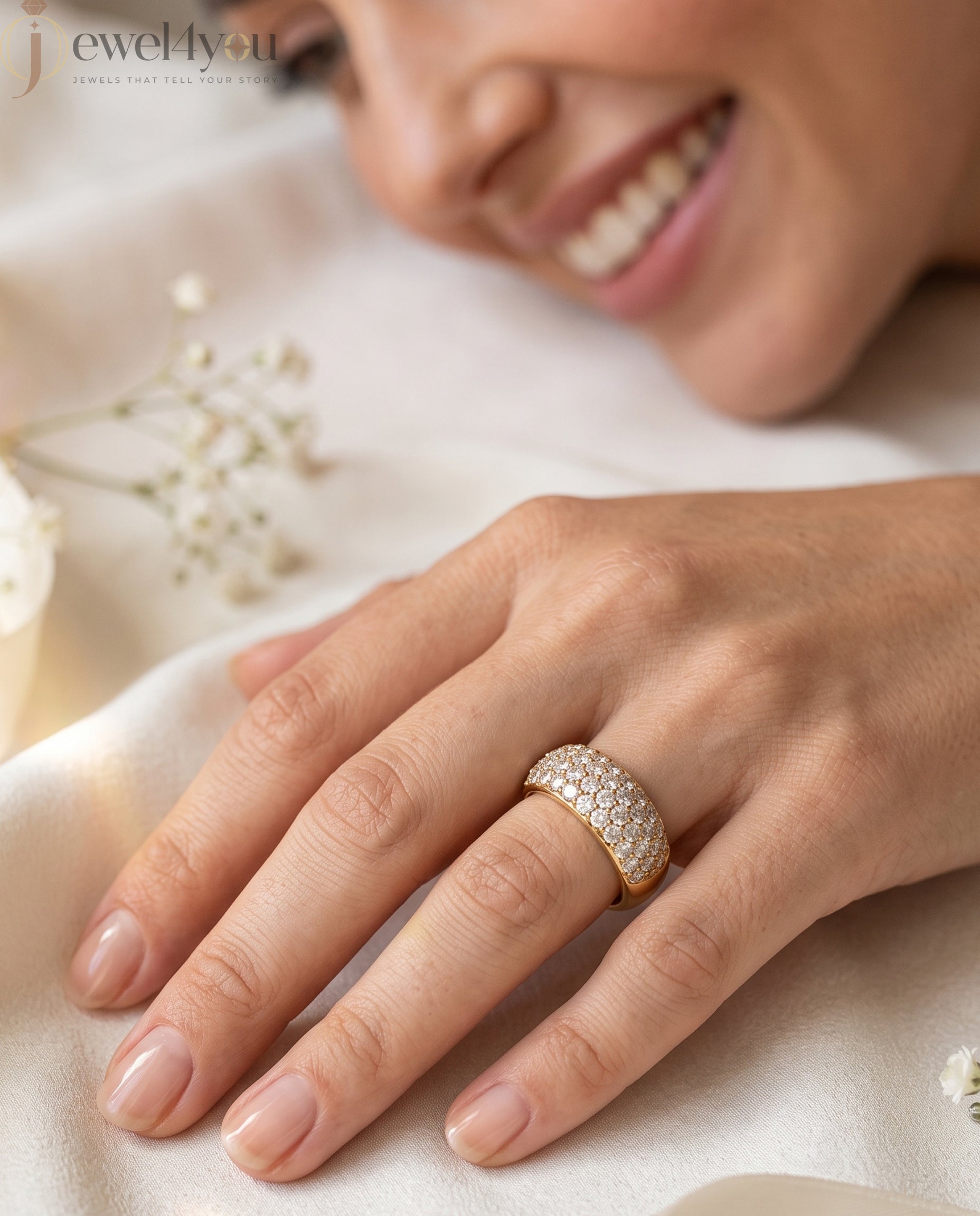 ROUND DIAMOND YELLOW GOLD ETRNITY BAND 
