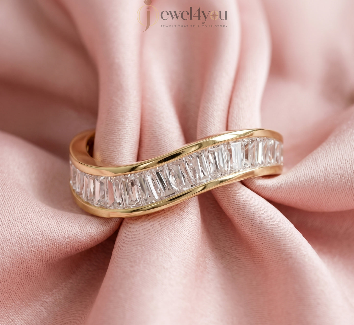 Yellow gold infinity wave lab-grown diamond band showcasing D–F VVS to VS+ baguette lab-grown diamonds in modern bypass design #YELLOW GOLD