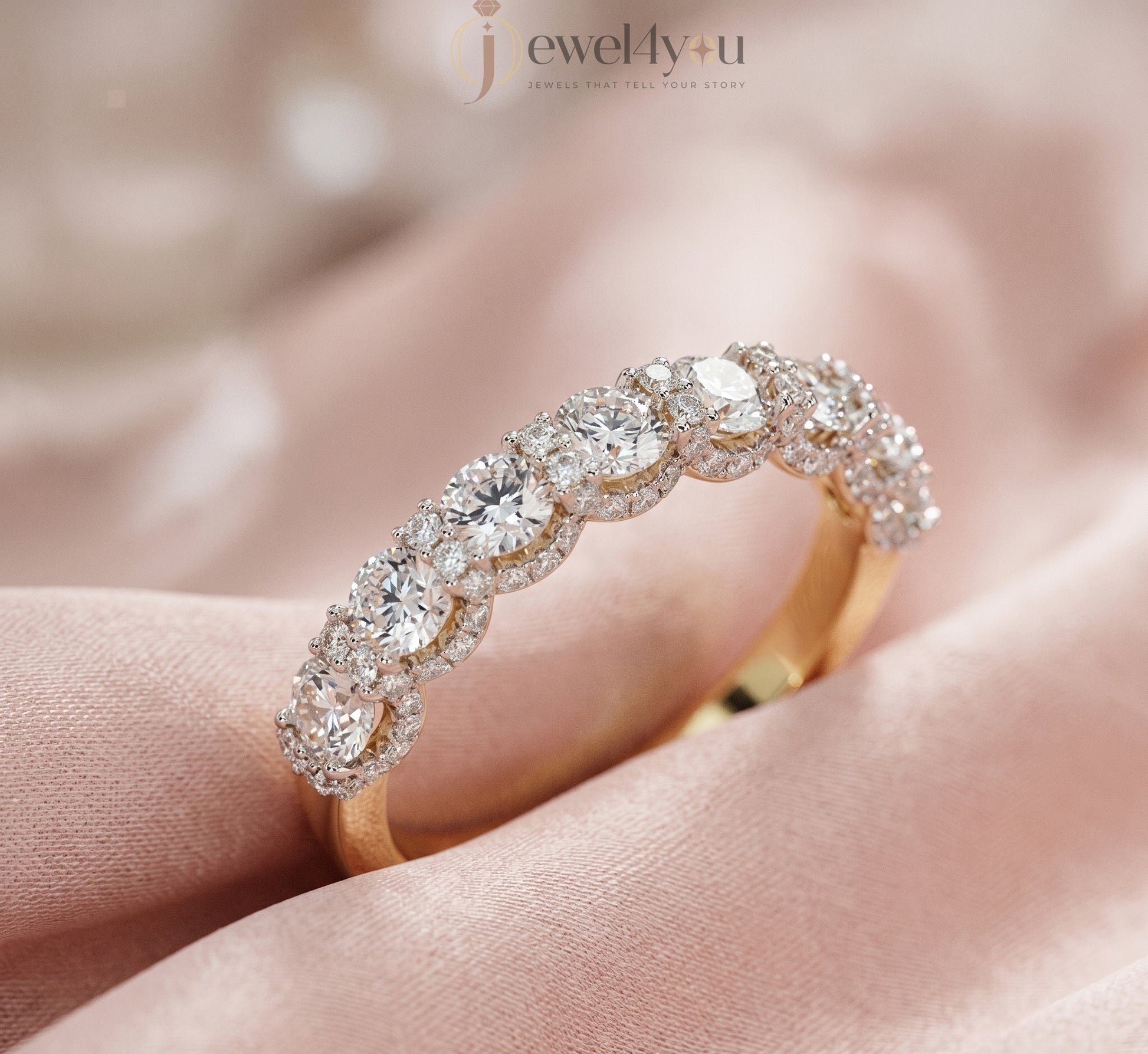 ROUND DIAMOND YELLOW GOLD BAND 