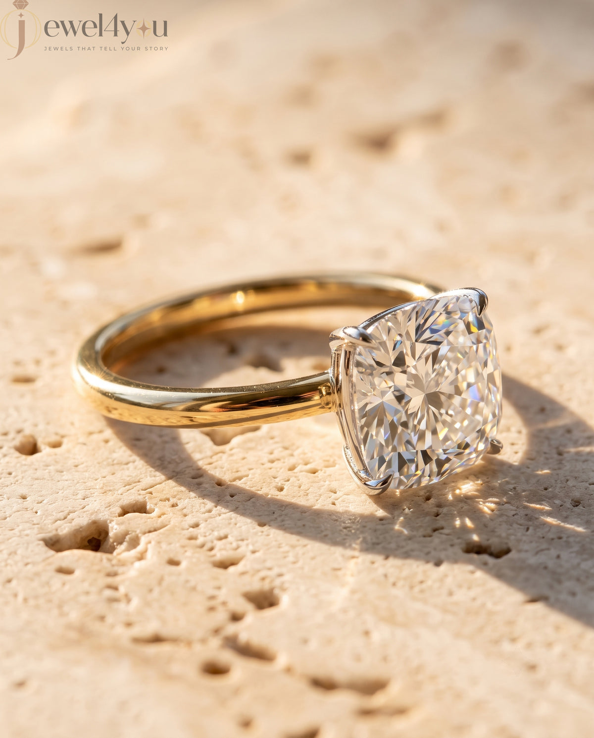 CUSHION SQUARE LAB-GROWN DIAMOND SOLITAIRE RING IN YELLOW GOLD ##YELLOW GOLD
