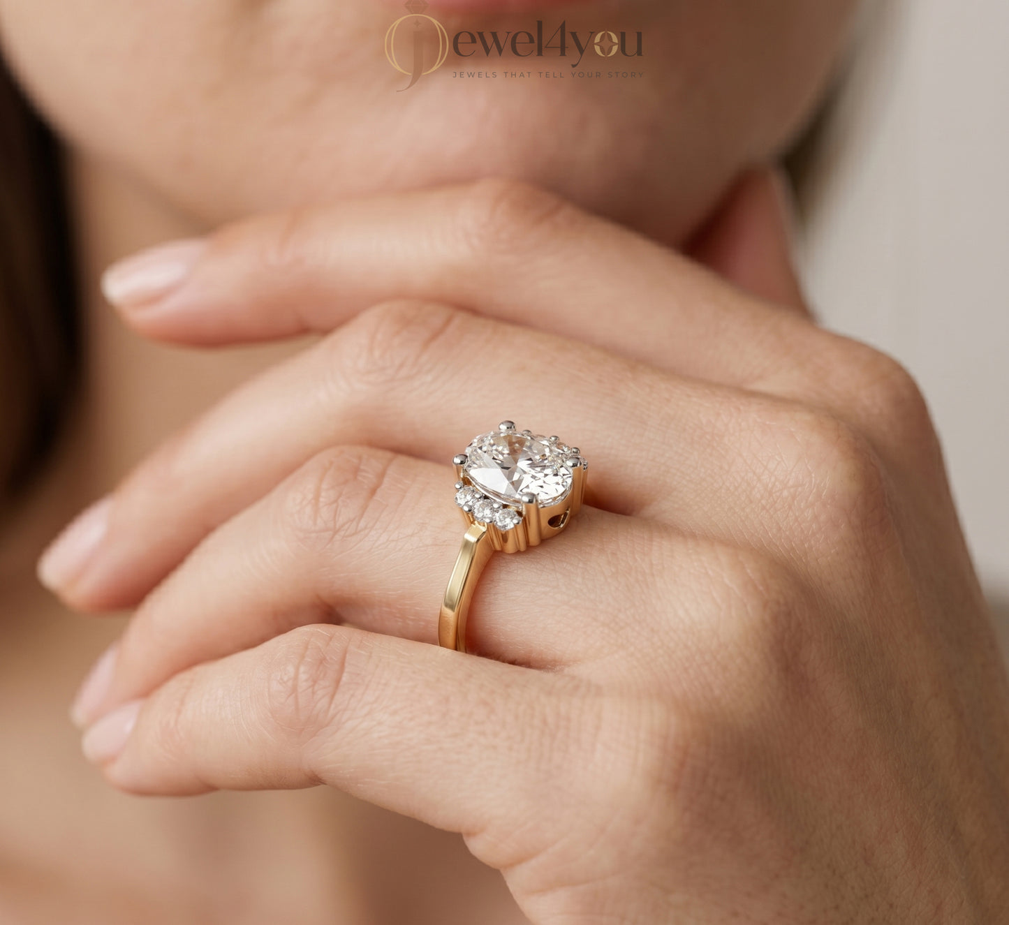 OVAL DIAMOND YELLOW GOLD SOLITAIRE RING ##YELLOW GOLD