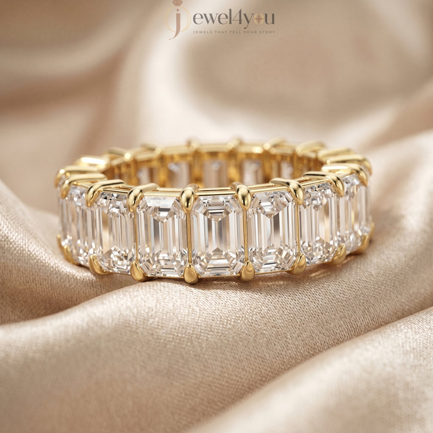 EMERALD DIAMOND YELLOW GOLD ETRNITY RING ##YELLOW GOLD