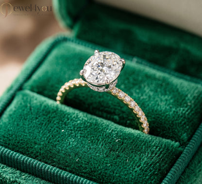 OVAL-CUT LAB-GROWN DIAMOND RING WITH ROUND-ACCENT BAND IN YELLOW GOLD 