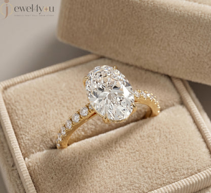OVAL-CUT SOLITAIRE LAB-GROWN DIAMOND RING IN YELLOW GOLD WITH ROUND-CUT 