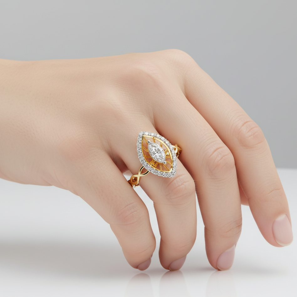MARQUISE DIAMOND YELLOW GOLD RING 
